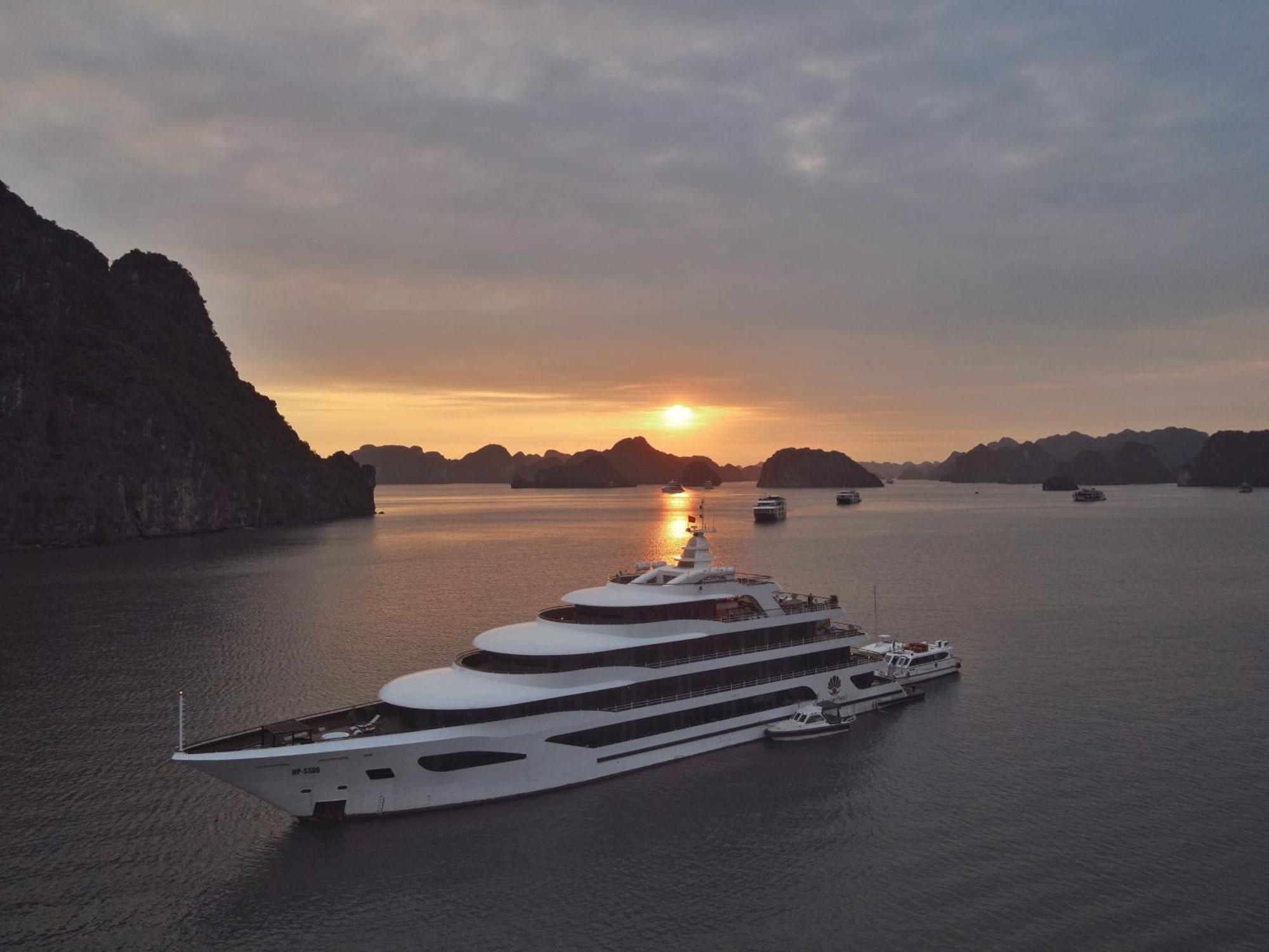 Scarlet Pearl Cruises - Wonder On Lan Ha Bay Ha Long Exterior foto
